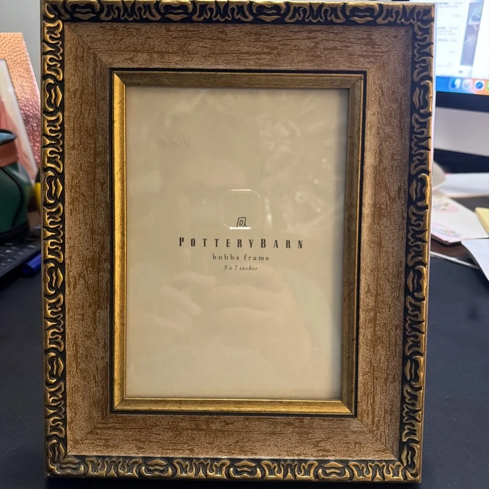Pottery Barn Hobbs Picture Frame 5x7!